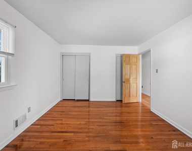 895 Patton Street - Photo Thumbnail 11