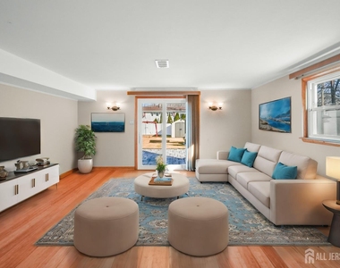 895 Patton Street - Photo Thumbnail 10