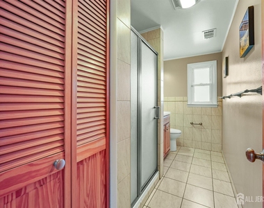 895 Patton Street - Photo Thumbnail 15