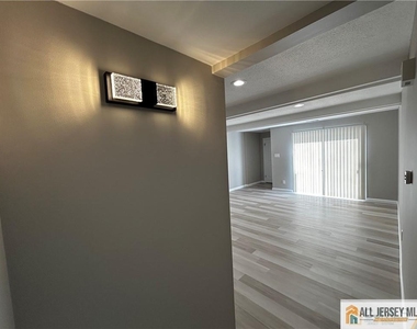 13 Sweetgum Lane - Photo Thumbnail 6