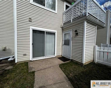 13 Sweetgum Lane - Photo Thumbnail 1