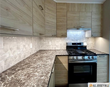 13 Sweetgum Lane - Photo Thumbnail 11