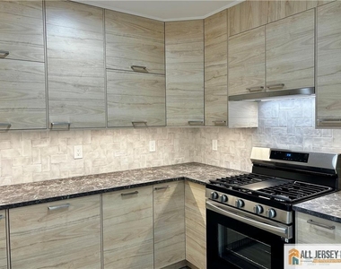 13 Sweetgum Lane - Photo Thumbnail 8
