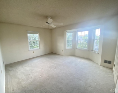 31 Dartmouth Way - Photo Thumbnail 2