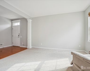 1501 Gabriel Lane - Photo Thumbnail 3