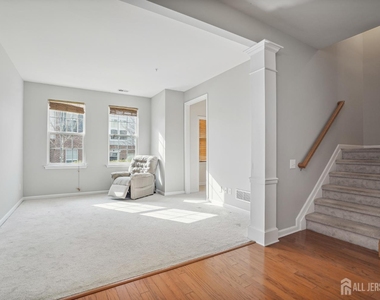 1501 Gabriel Lane - Photo Thumbnail 2