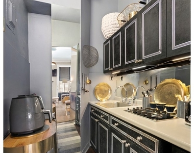 799 Madison Avenue - Photo Thumbnail 5