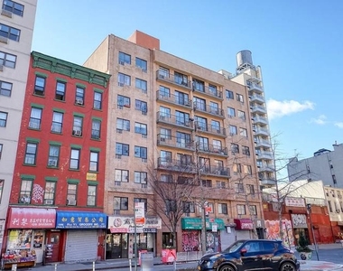 135 Division Street - Photo Thumbnail 10