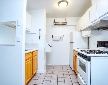 135 Division Street - Photo Thumbnail 6