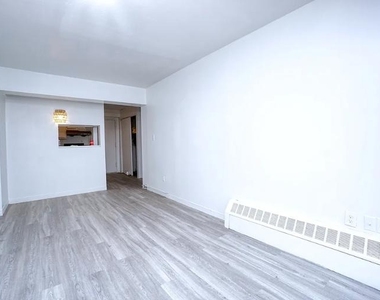 135 Division Street - Photo Thumbnail 5