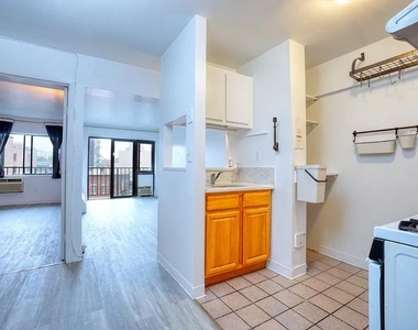 135 Division Street - Photo Thumbnail 2