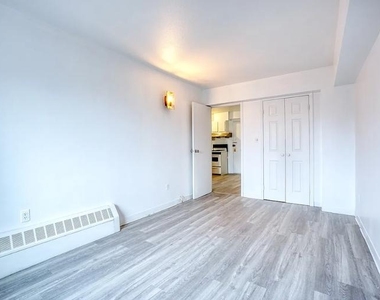 135 Division Street - Photo Thumbnail 9