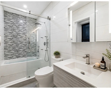 356 Lafayette Avenue - Photo Thumbnail 6