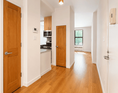250 Manhattan Avenue - Photo Thumbnail 1