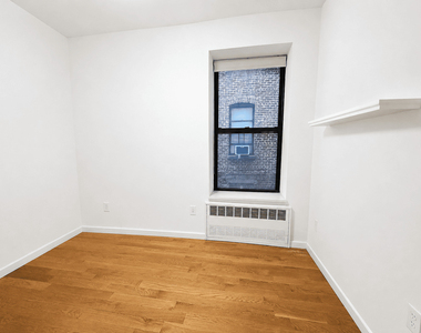 250 Manhattan Avenue - Photo Thumbnail 10