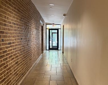 250 Manhattan Avenue - Photo Thumbnail 13