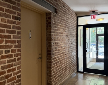250 Manhattan Avenue - Photo Thumbnail 14