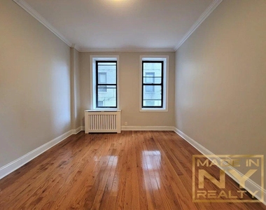 25-74 33rd Street - Photo Thumbnail 8