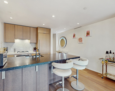543 W 122nd Street - Photo Thumbnail 3