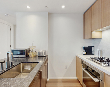 543 W 122nd Street - Photo Thumbnail 4