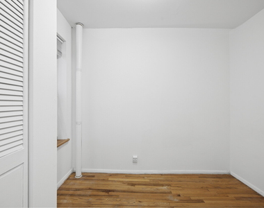 320 E 49th Street - Photo Thumbnail 8