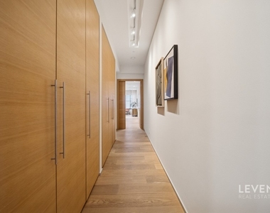 55 Warren Street - Photo Thumbnail 23