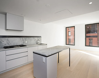 45 E 7th Street - Photo Thumbnail 3