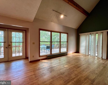 148 S Fieldstone Lane - Photo Thumbnail 8