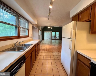148 S Fieldstone Lane - Photo Thumbnail 12
