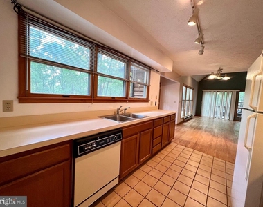 148 S Fieldstone Lane - Photo Thumbnail 15