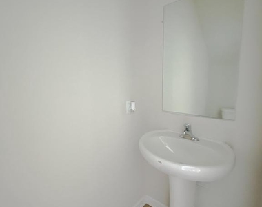 131 Cramsford Street - Photo Thumbnail 7
