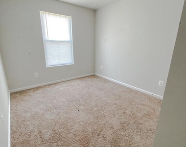 131 Cramsford Street - Photo Thumbnail 17