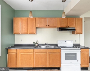 401 E Main Street - Photo Thumbnail 2