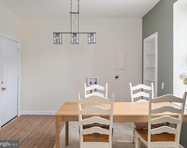 401 E Main Street - Photo Thumbnail 8