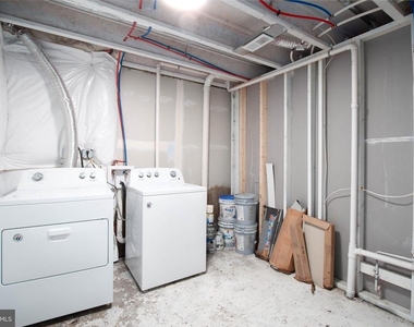 309 Bentley Court - Photo Thumbnail 18