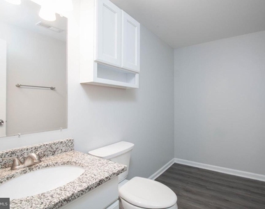 309 Bentley Court - Photo Thumbnail 17