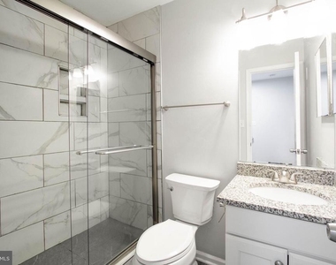 309 Bentley Court - Photo Thumbnail 13