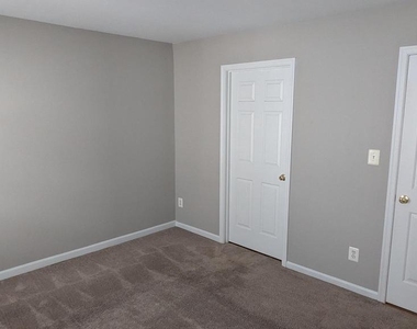 1875 Tiger Lily Circle - Photo Thumbnail 12