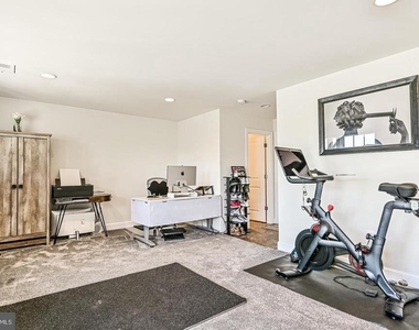 13821 Litespeed Way - Photo Thumbnail 39
