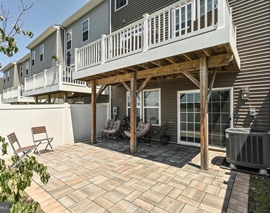 13821 Litespeed Way - Photo Thumbnail 45