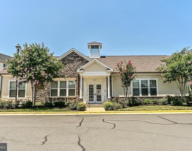 13821 Litespeed Way - Photo Thumbnail 50