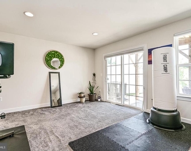 13821 Litespeed Way - Photo Thumbnail 41