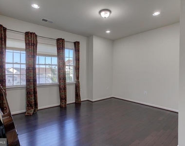 43185 Tandridge Way - Photo Thumbnail 33