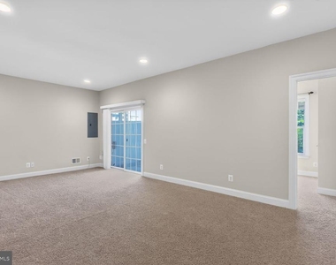 25450 Hopton House Terrace - Photo Thumbnail 22