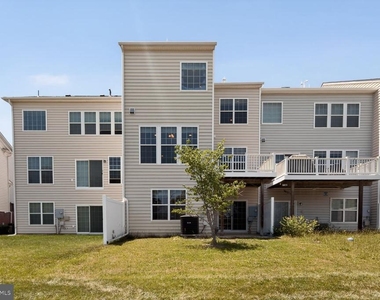 25450 Hopton House Terrace - Photo Thumbnail 1