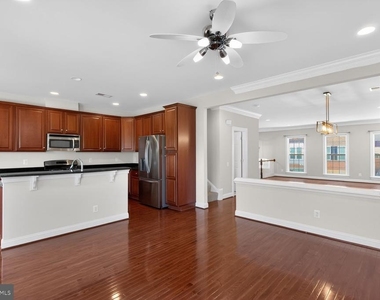 25450 Hopton House Terrace - Photo Thumbnail 5