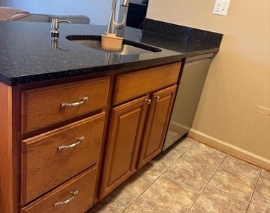 8610 Beekman Place - Photo Thumbnail 8