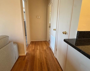 8610 Beekman Place - Photo Thumbnail 16