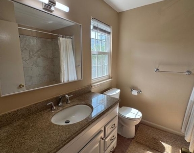 8610 Beekman Place - Photo Thumbnail 13