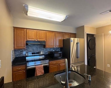 8610 Beekman Place - Photo Thumbnail 9